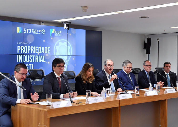 Participantes da mesa de abertura do seminário sobre propriedade intelectual