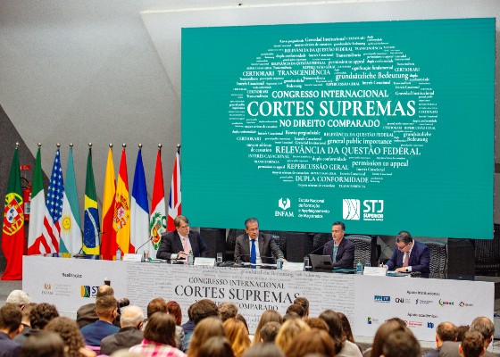 Cortes-supremas-paineis-italia-espanha-franca