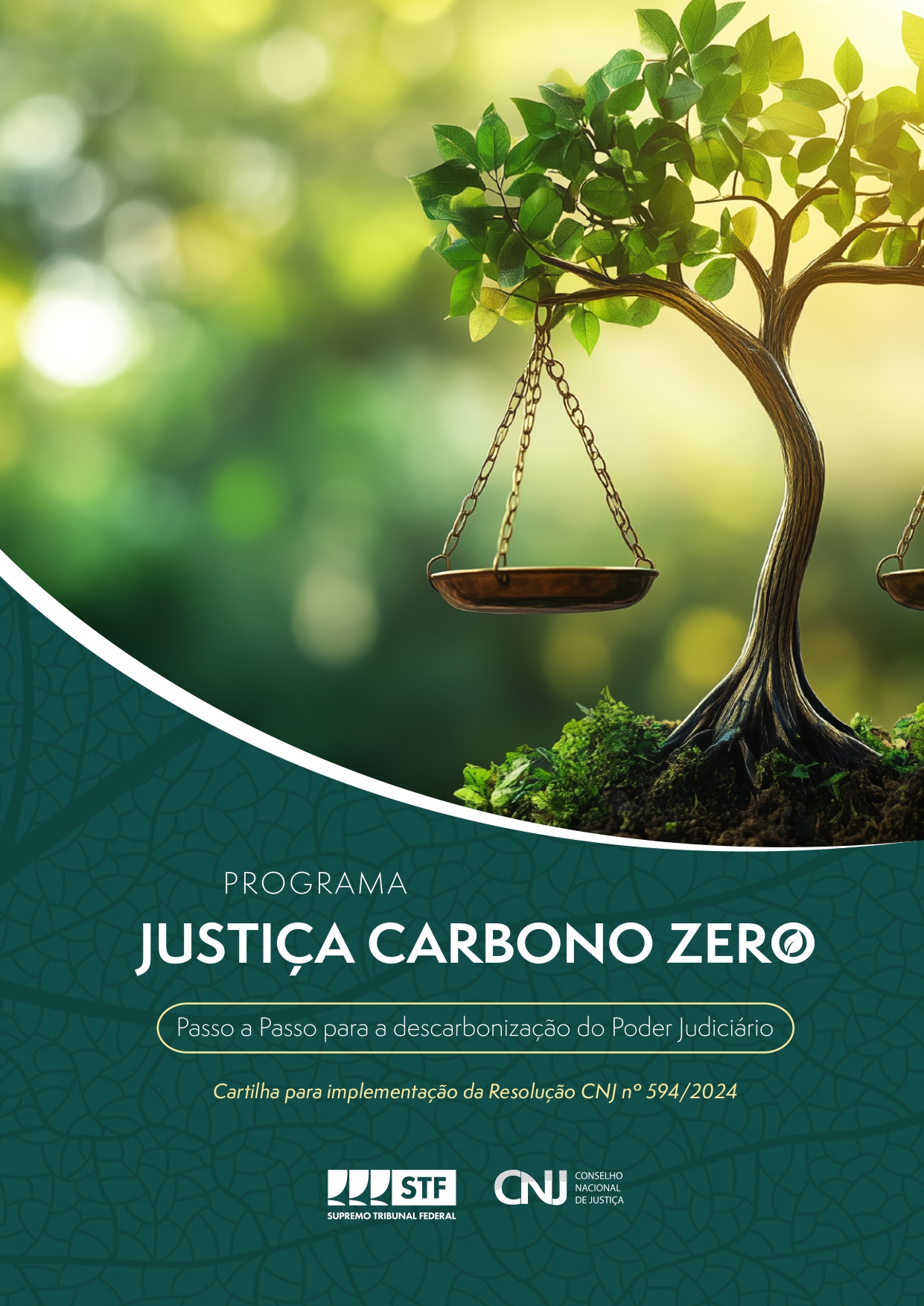 Capa da Cartilha do Programa Justiça Carbono Zero, com a balança da justiça presa a uma árvore