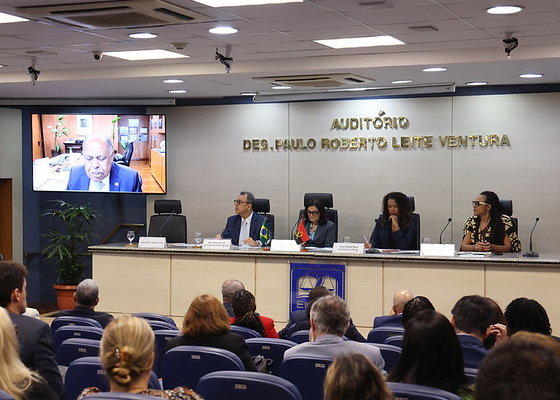 diálogo brasil angola